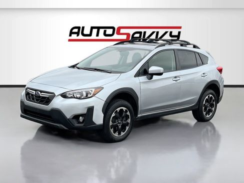Used 2021 Subaru Crosstrek 2.0i Premium w/ Moonroof Package image 3