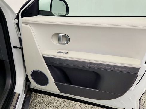 Used 2024 Hyundai Ioniq 5 Limited image 27