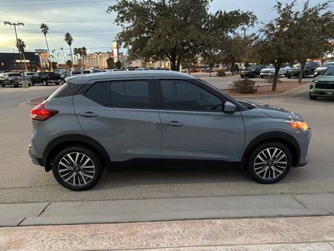 Used 2024 Nissan Kicks SV image 5