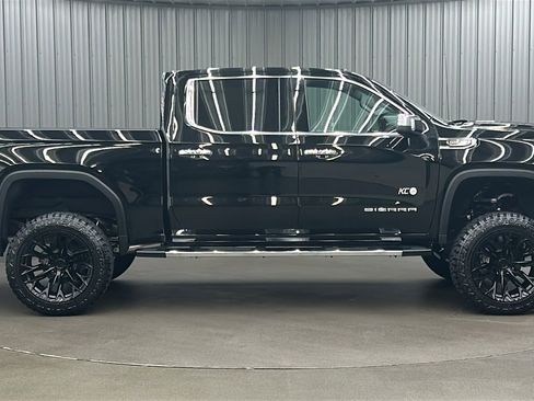 Used 2025 GMC Sierra 1500 SLT w/ SLT Premium Plus Package image 6