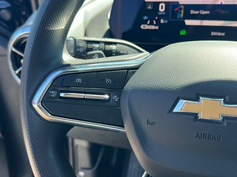 Used 2026 Chevrolet Equinox EV LT FWD image 20