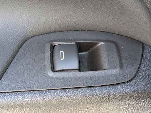 Used 2024 Chevrolet Equinox LT image 28