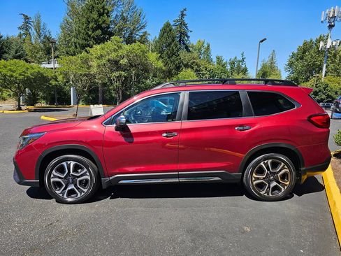 Used 2023 Subaru Ascent Touring AWD/4WD image 4