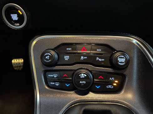 Used 2016 Dodge Challenger R/T Scat Pack RWD image 24
