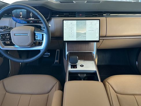 New 2025 Land Rover Range Rover SE image 12