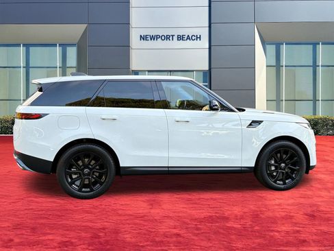 Used 2024 Land Rover Range Rover Sport SE AWD/4WD image 9