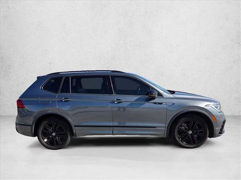 Used 2022 Volkswagen Tiguan SE R-Line FWD image 4
