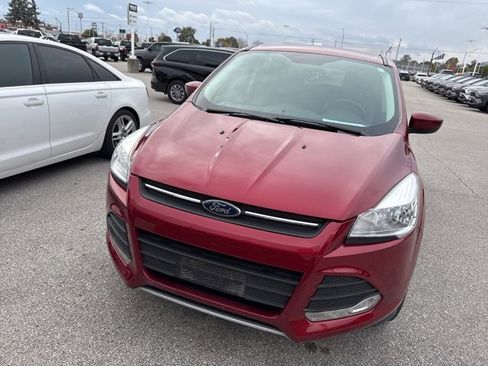 Used 2016 Ford Escape SE image 3