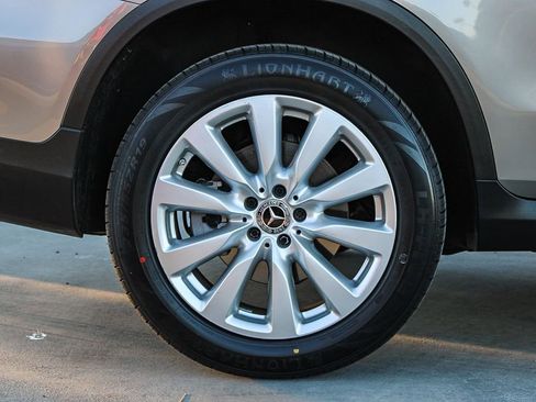 Used 2020 Mercedes-Benz GLC 300 image 12