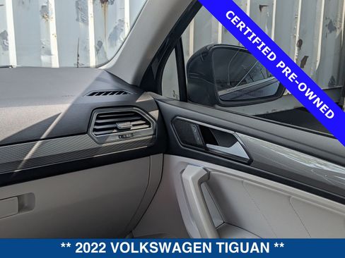 Used 2022 Volkswagen Tiguan SE FWD image 19