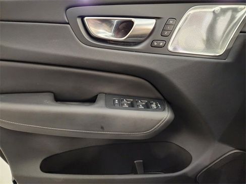 Used 2024 Volvo XC60 T8 Ultimate image 23