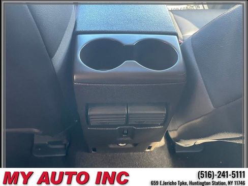 Used 2010 Ford Explorer XLT image 14