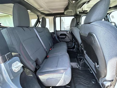 Used 2024 Jeep Wrangler Unlimited Rubicon w/ Convenience Group AWD/4WD image 20