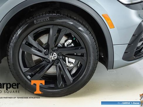 Used 2023 Volkswagen Tiguan SE R-Line image 14