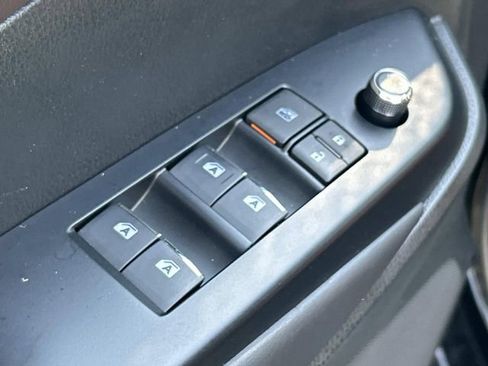 Used 2017 Toyota Highlander Limited image 19