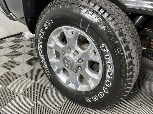 Used 2024 RAM 2500 Laramie w/ Safety Group AWD/4WD image 13
