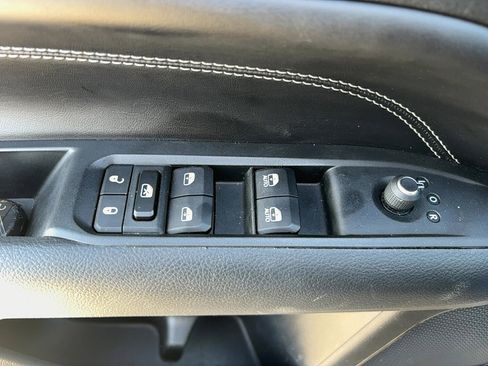 Used 2022 Jeep Compass Latitude image 18