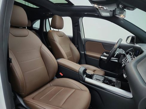 Certified 2022 Mercedes-Benz GLA 250 4MATIC image 19