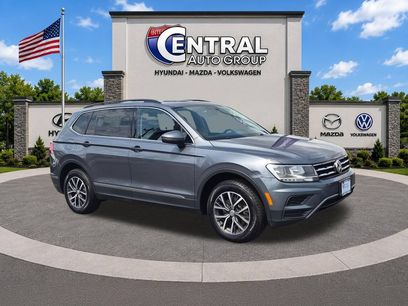 Used 2020 Volkswagen Tiguan SE w/ Panoramic Sunroof Package