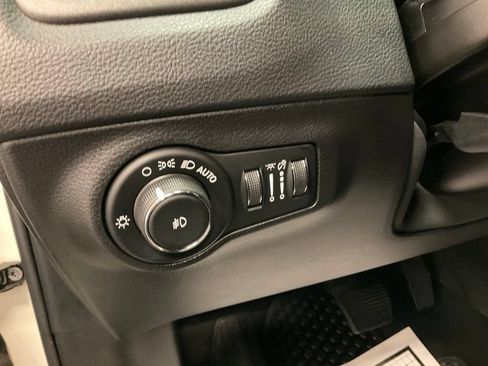 Used 2020 Jeep Compass Trailhawk AWD/4WD image 18