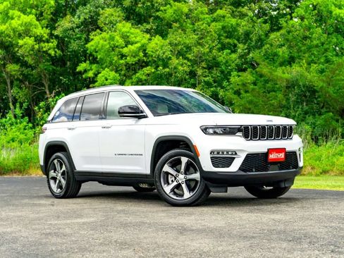 Used 2025 Jeep Grand Cherokee Limited 4xe w/ Luxury Tech Group II AWD/4WD image 1