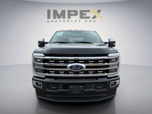 Used 2023 Ford F250 Platinum AWD/4WD image 7