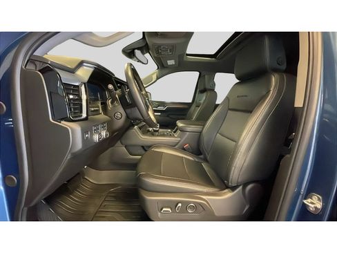 Used 2024 GMC Sierra 1500 Denali AWD/4WD image 12