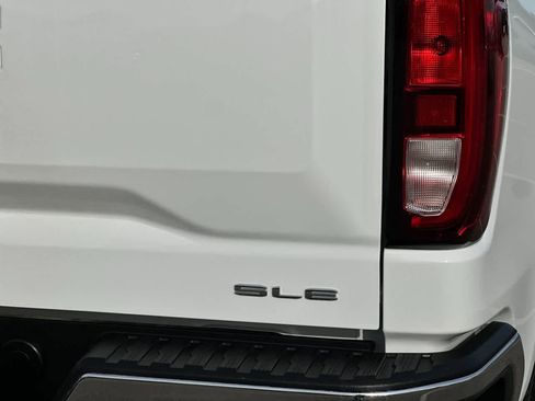 Used 2025 GMC Sierra 1500 SLE image 33