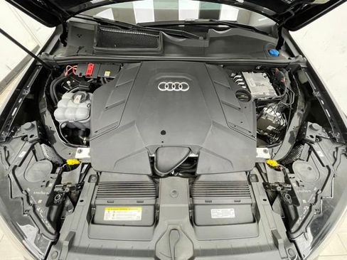 Used 2020 Audi Q7 3.0T Premium Plus w/ Premium Plus Package AWD/4WD image 17