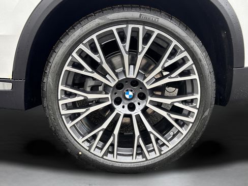 Used 2026 BMW X5 xDrive40i AWD/4WD image 38