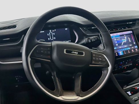 Used 2023 Jeep Grand Cherokee L Limited w/ Luxury Tech Group II AWD/4WD image 18