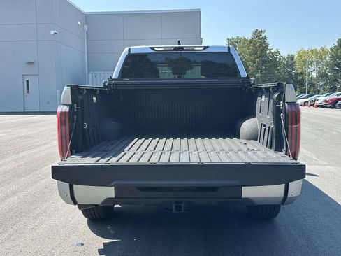 Used 2023 Toyota Tundra Platinum AWD/4WD image 8