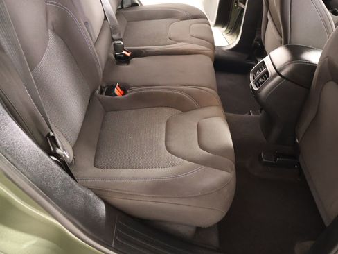 Used 2020 Jeep Cherokee Latitude FWD image 13
