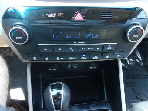 Used 2016 Hyundai Tucson Limited w/ Option Group 03 image 18