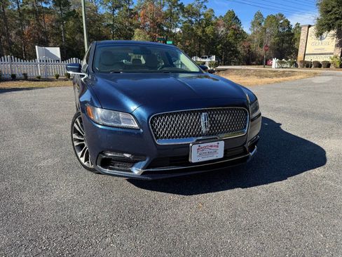 Used 2017 Lincoln Continental Reserve w/ Technology Package image 36
