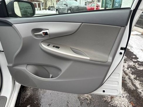 Used 2010 Toyota Corolla LE image 15