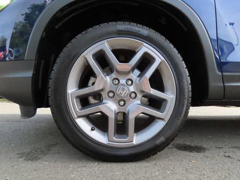 Used 2023 Honda Passport EX-L image 9
