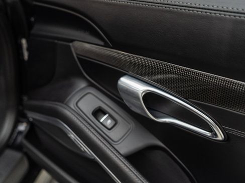 Used 2019 Porsche 911 Turbo S image 72