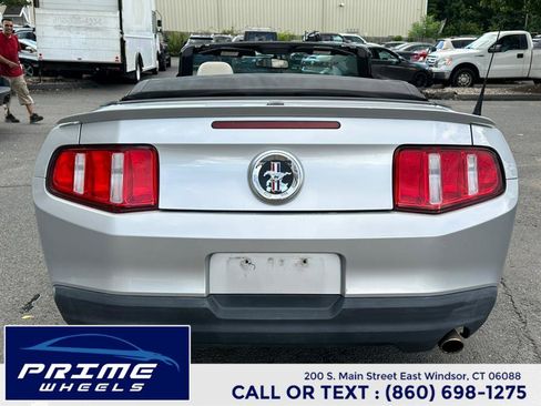 Used 2010 Ford Mustang Premium image 7