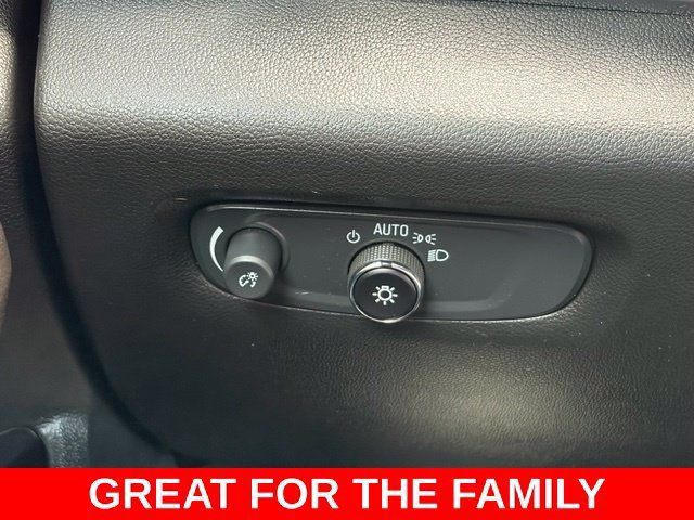 Used 2023 Chevrolet Traverse LT FWD image 20
