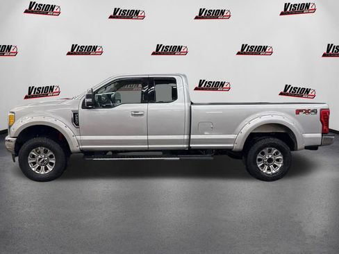 Used 2017 Ford F250 XLT w/ XLT Premium Package image 8