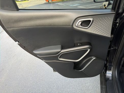 Certified 2024 Kia Soul LX w/ Option Group 015 image 19