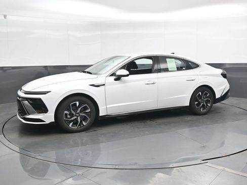 Used 2025 Hyundai Sonata SEL FWD image 8