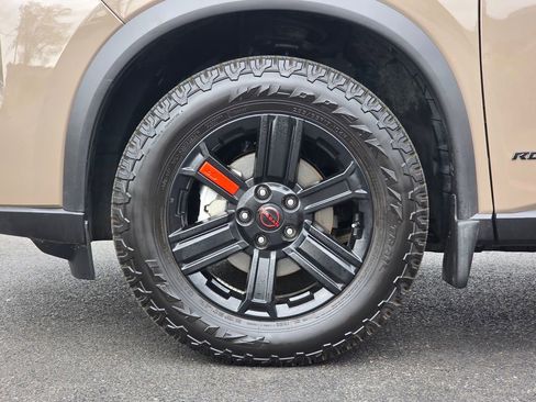 Used 2025 Nissan Rogue SV w/ Rock Creek Premium Package image 9