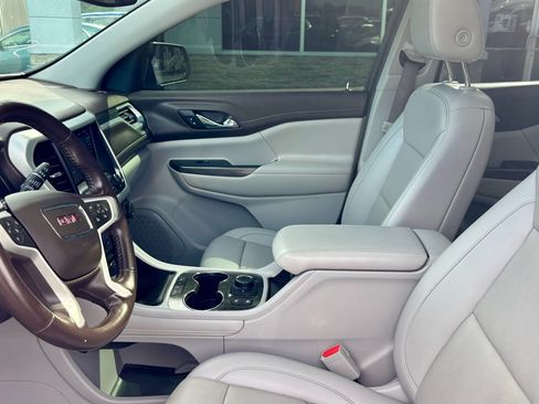 Used 2021 GMC Acadia SLT image 15