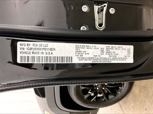 Used 2023 Jeep Cherokee Altitude Lux AWD/4WD image 19