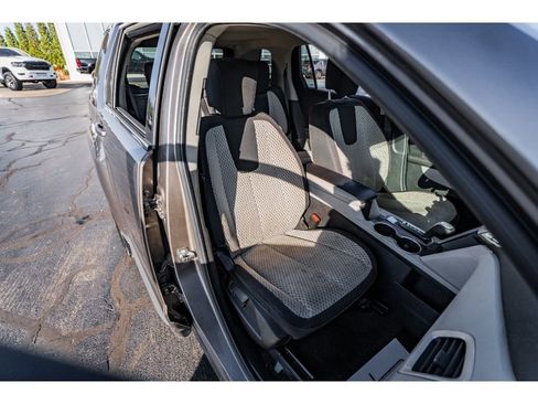 Used 2011 GMC Terrain SLE image 19