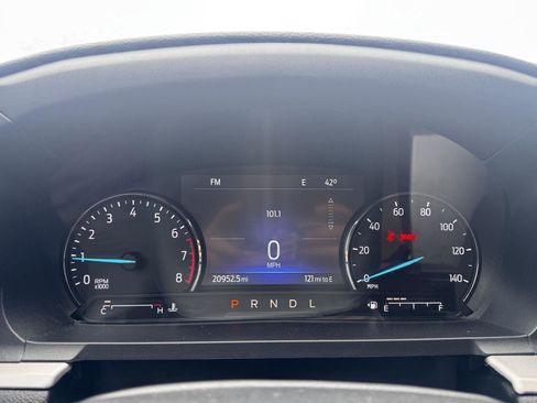 Used 2022 Ford Explorer XLT image 9