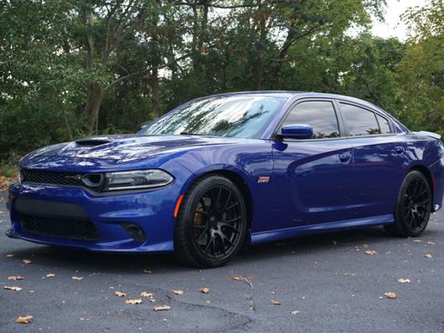 Used 2020 Dodge Charger Scat Pack RWD image 1