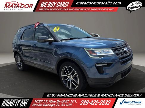 Used 2018 Ford Explorer XLT w/ Equipment Group 202A FWD image 6